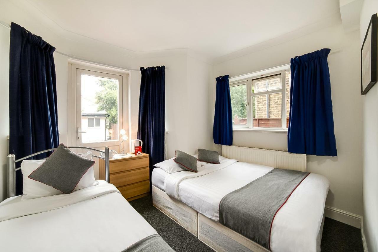 Stratford Hotel Лондон Экстерьер фото