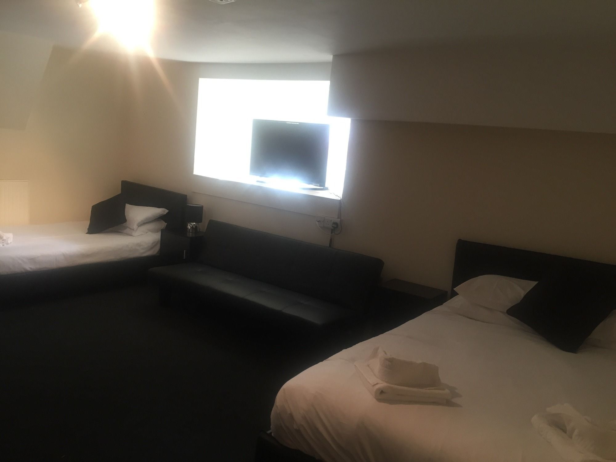 Stratford Hotel Лондон Экстерьер фото